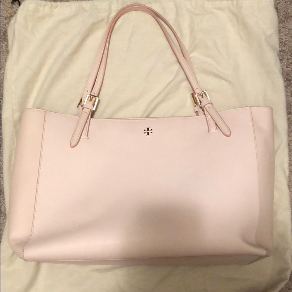 Tory Burch- York Saffiano-Leather Tote (light oak)